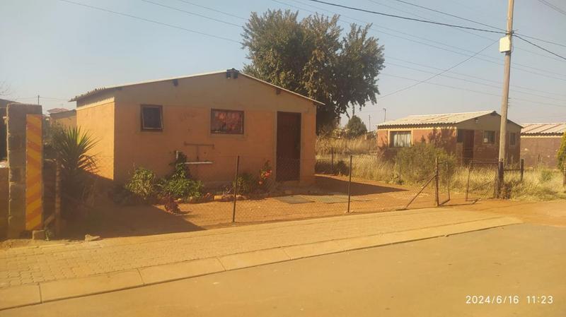 1 Bedroom Property for Sale in Braamfischerville Gauteng