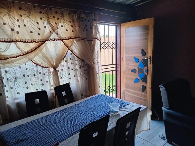 2 Bedroom Property for Sale in Lehae Gauteng
