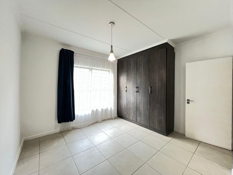 To Let 3 Bedroom Property for Rent in Olivedale Gauteng