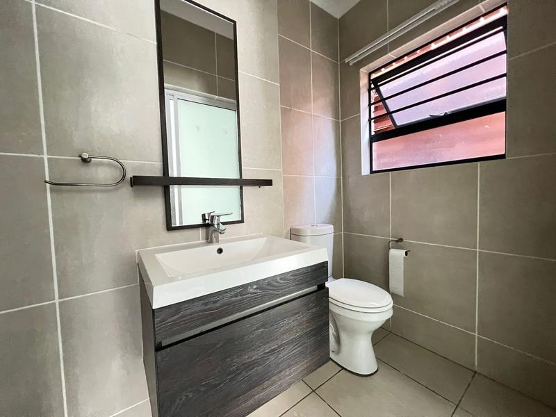 To Let 3 Bedroom Property for Rent in Olivedale Gauteng