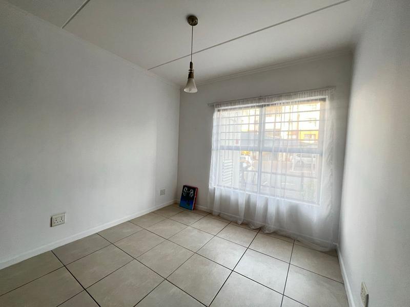 To Let 3 Bedroom Property for Rent in Olivedale Gauteng