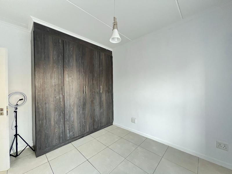 To Let 3 Bedroom Property for Rent in Olivedale Gauteng