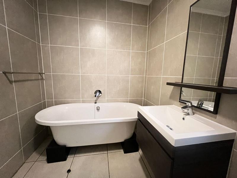 To Let 3 Bedroom Property for Rent in Olivedale Gauteng