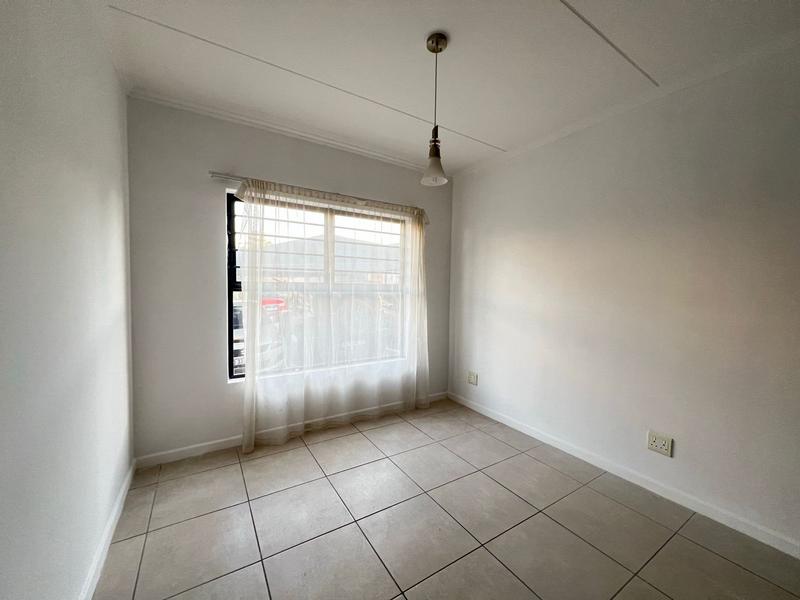 To Let 3 Bedroom Property for Rent in Olivedale Gauteng