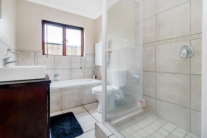 To Let 3 Bedroom Property for Rent in Randpark Ridge Gauteng