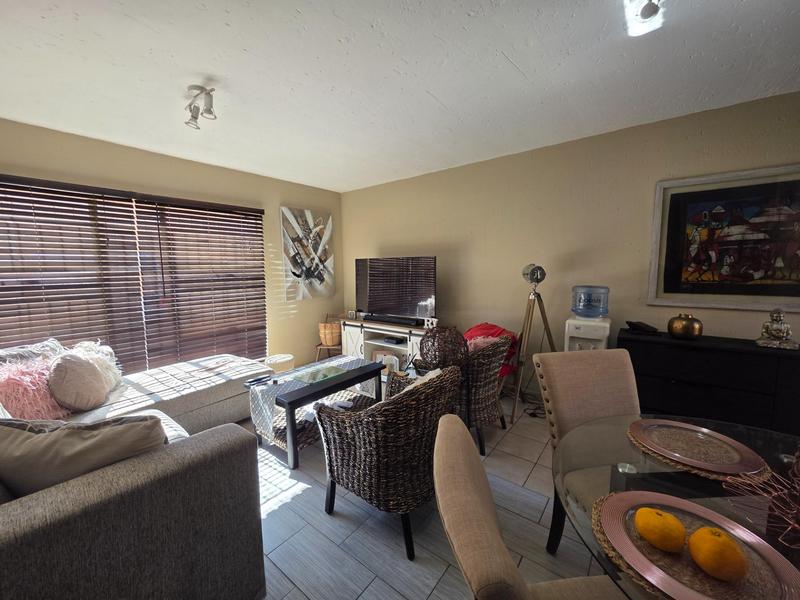 2 Bedroom Property for Sale in Groeneweide Gauteng