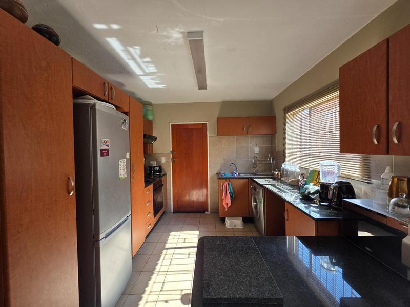 2 Bedroom Property for Sale in Groeneweide Gauteng