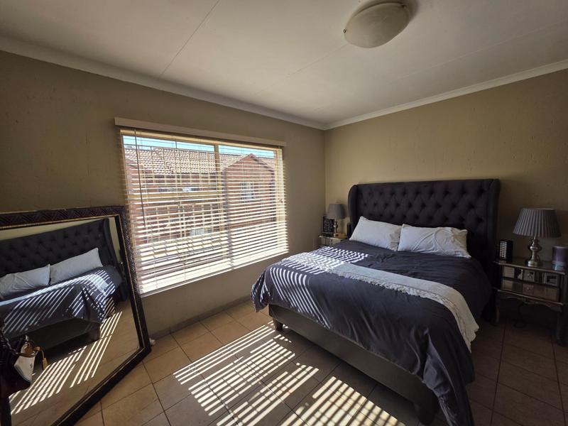2 Bedroom Property for Sale in Groeneweide Gauteng