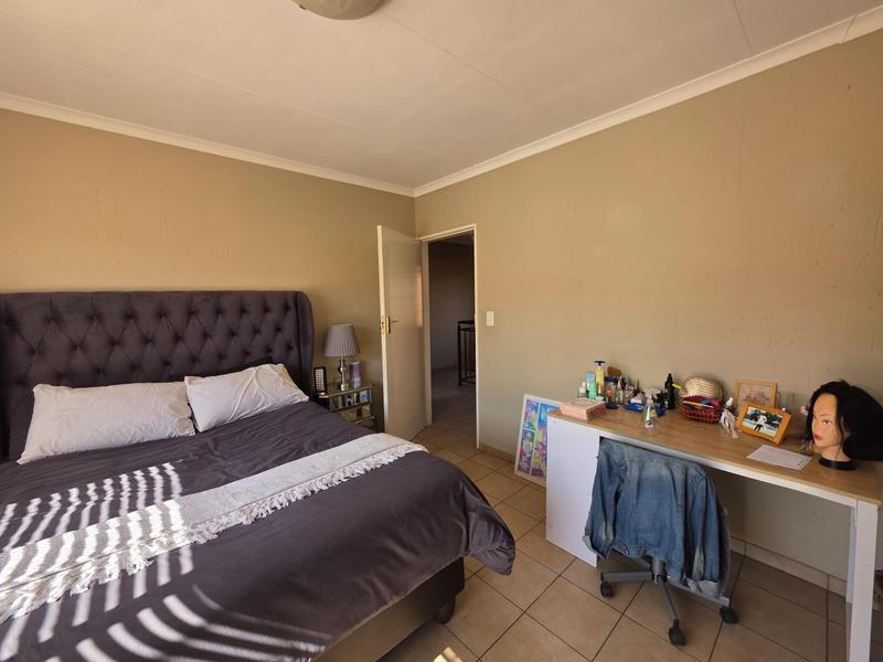 2 Bedroom Property for Sale in Groeneweide Gauteng