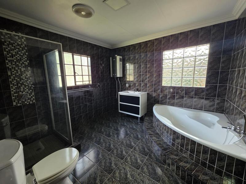 4 Bedroom Property for Sale in Sunward Park Gauteng