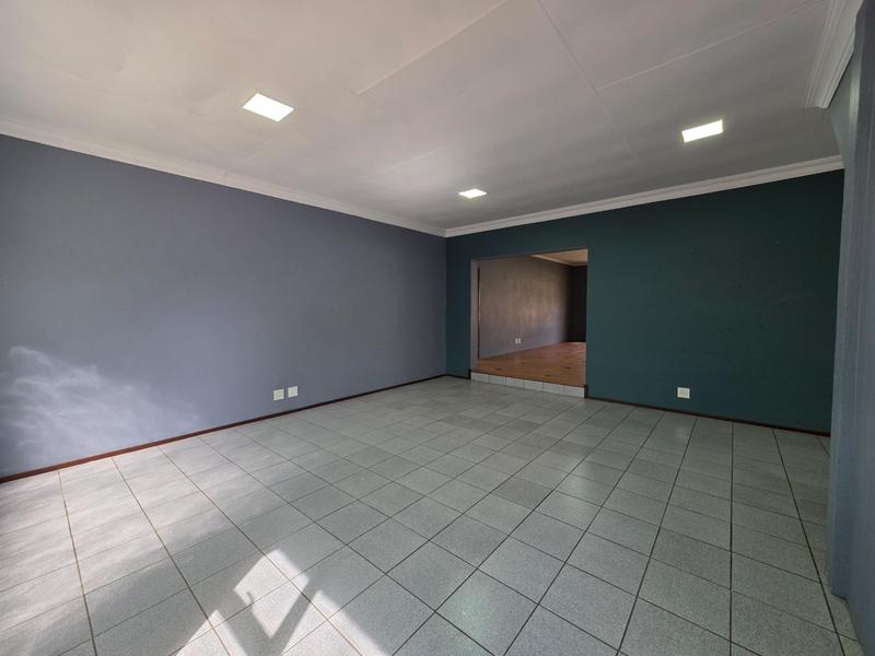 4 Bedroom Property for Sale in Sunward Park Gauteng