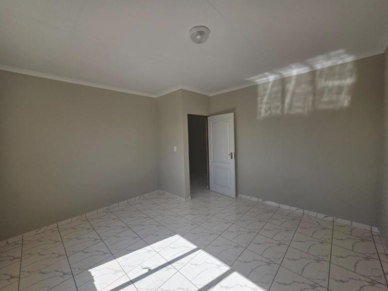 2 Bedroom Property for Sale in Buhle Park Gauteng