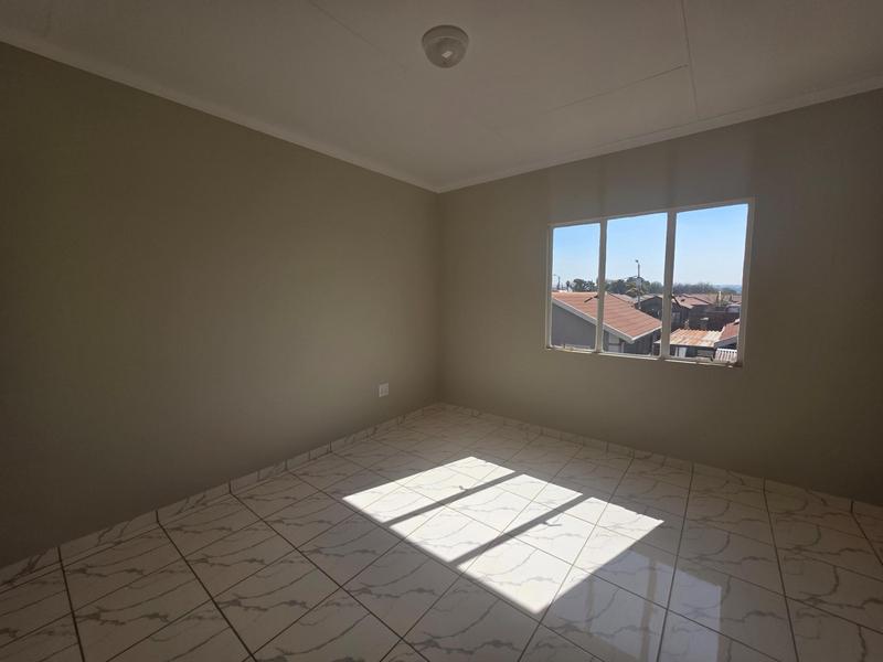 2 Bedroom Property for Sale in Buhle Park Gauteng