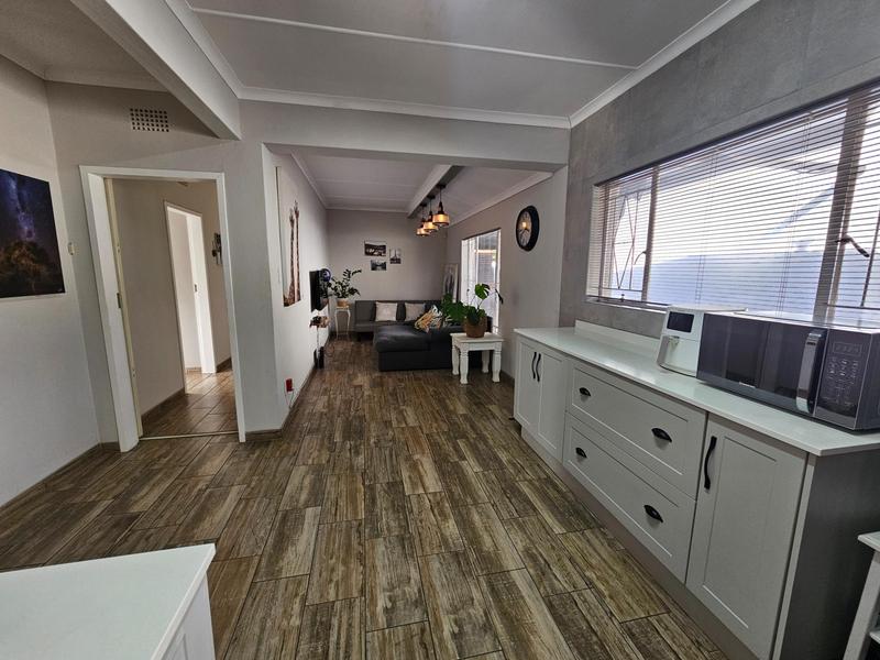 3 Bedroom Property for Sale in Highway Gardens Gauteng