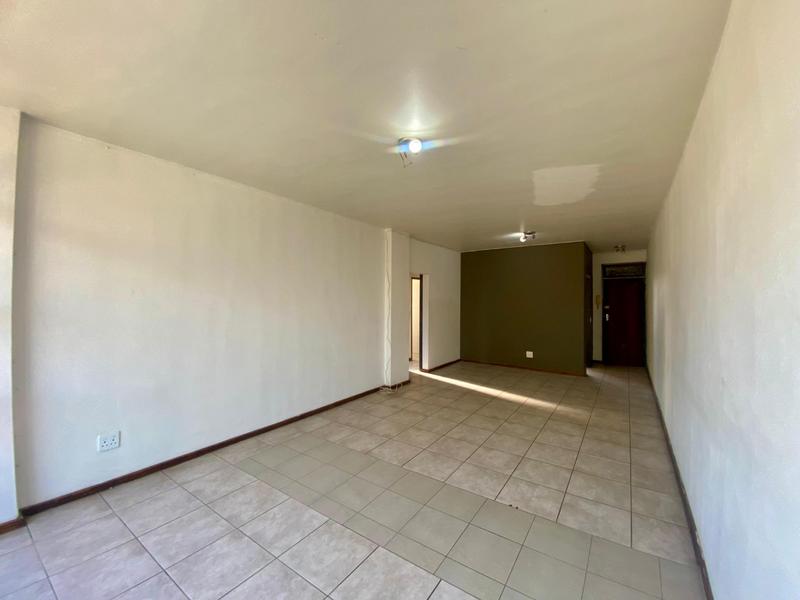 To Let 2 Bedroom Property for Rent in Florida Lake Gauteng