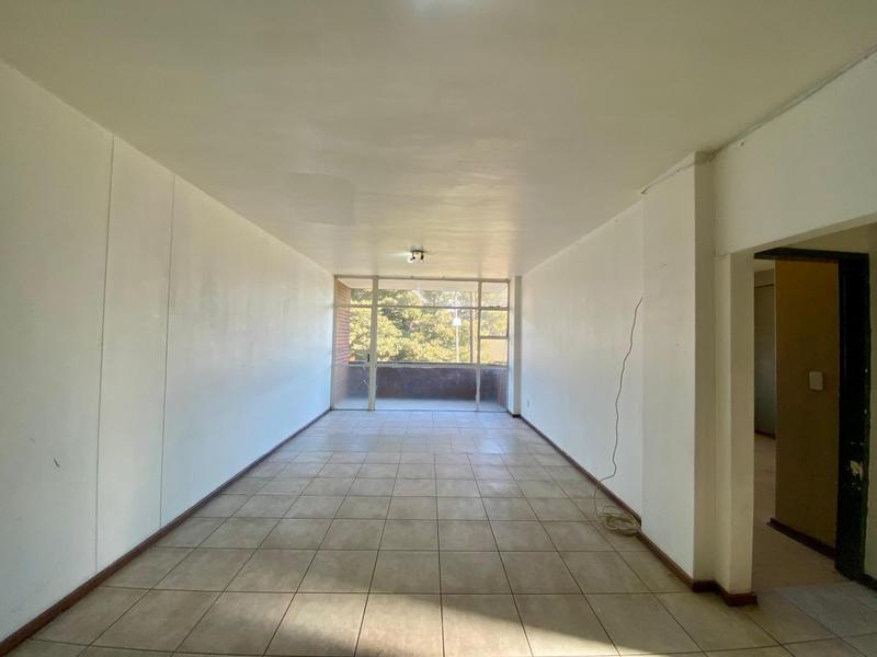 To Let 2 Bedroom Property for Rent in Florida Lake Gauteng