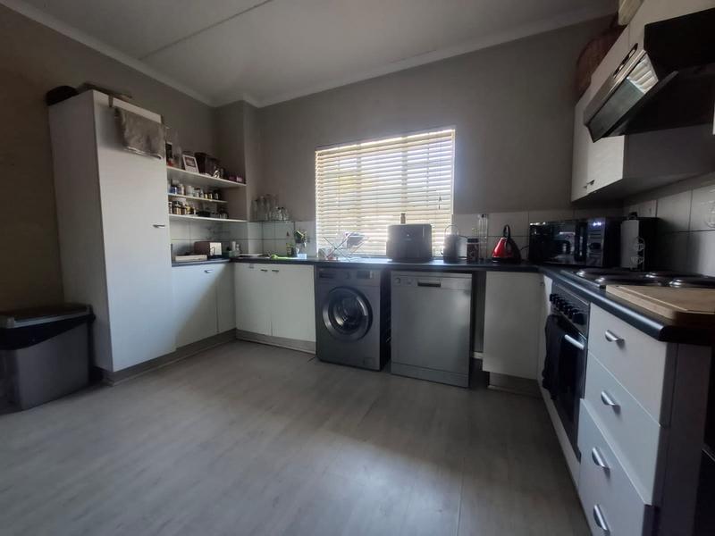 2 Bedroom Property for Sale in Douglasdale Gauteng