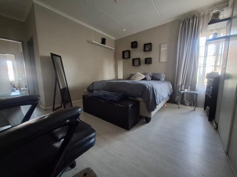 2 Bedroom Property for Sale in Douglasdale Gauteng