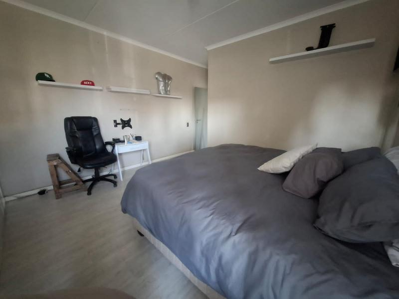 2 Bedroom Property for Sale in Douglasdale Gauteng