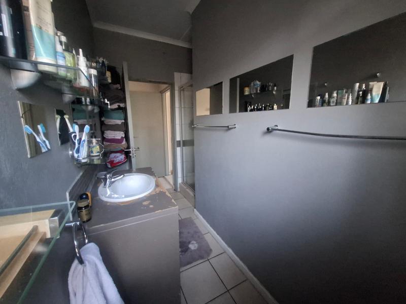 2 Bedroom Property for Sale in Douglasdale Gauteng