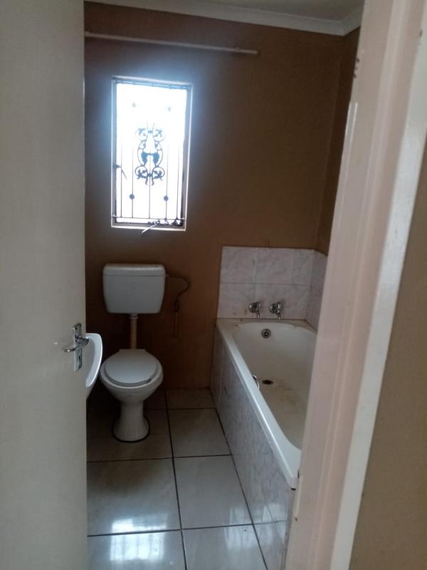 2 Bedroom Property for Sale in Dobsonville Gauteng