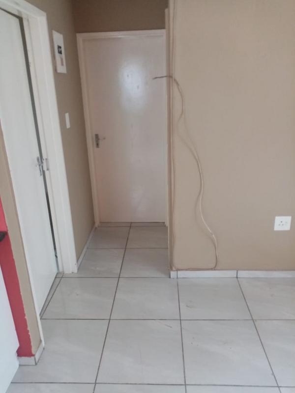 2 Bedroom Property for Sale in Dobsonville Gauteng