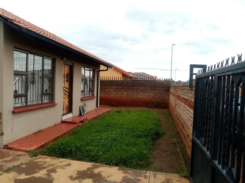 2 Bedroom Property for Sale in Dobsonville Gauteng