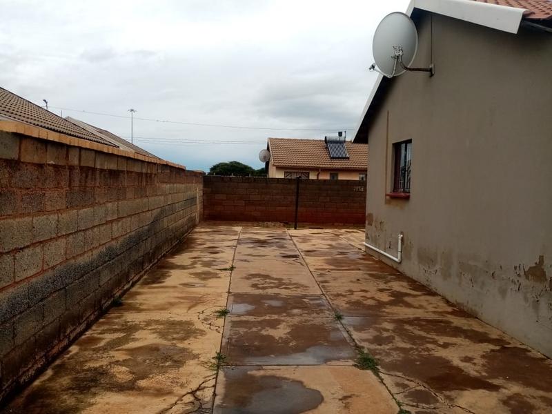 2 Bedroom Property for Sale in Dobsonville Gauteng