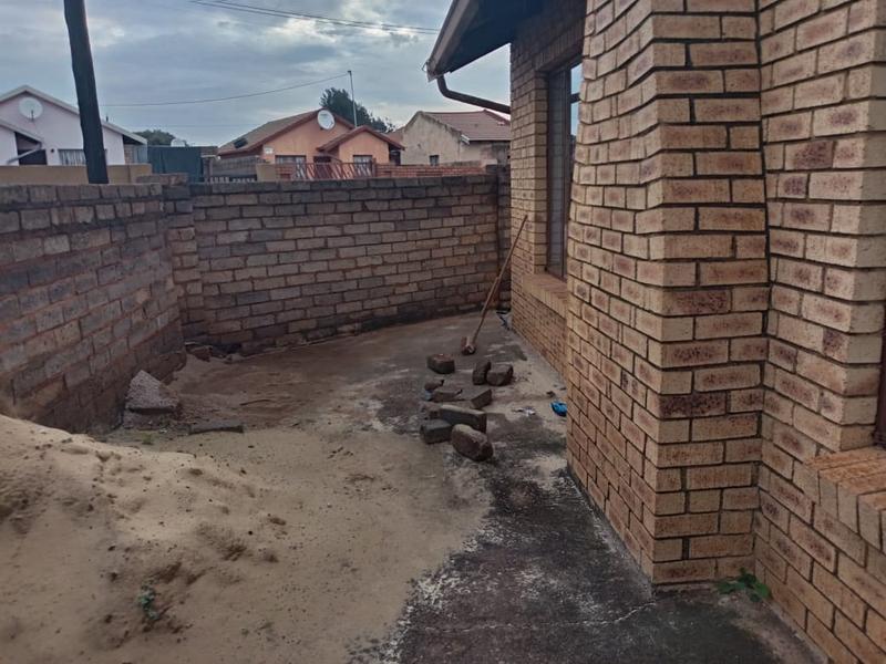 To Let 3 Bedroom Property for Rent in Protea Glen Gauteng