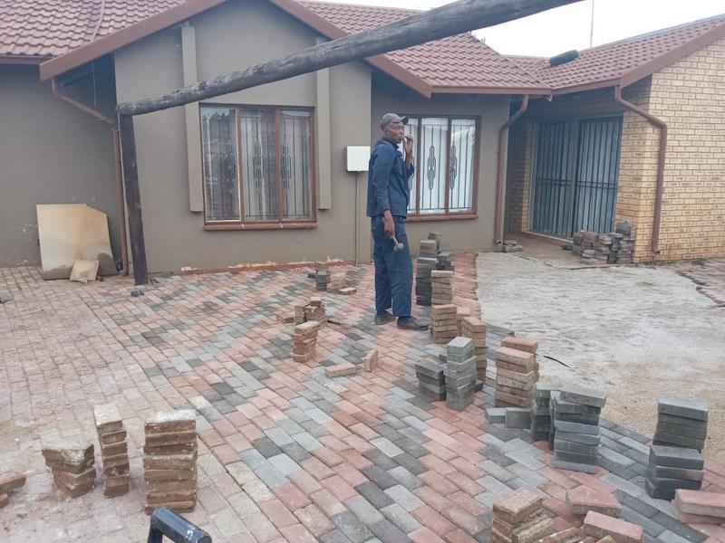 To Let 3 Bedroom Property for Rent in Protea Glen Gauteng