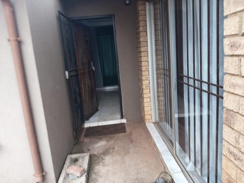 To Let 3 Bedroom Property for Rent in Protea Glen Gauteng
