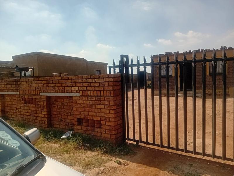 2 Bedroom Property for Sale in Geluksdal Gauteng