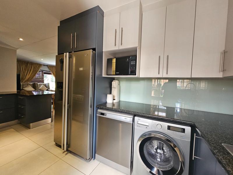 3 Bedroom Property for Sale in Amorosa Gauteng