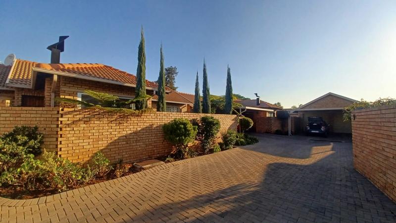 2 Bedroom Property for Sale in Annlin Gauteng