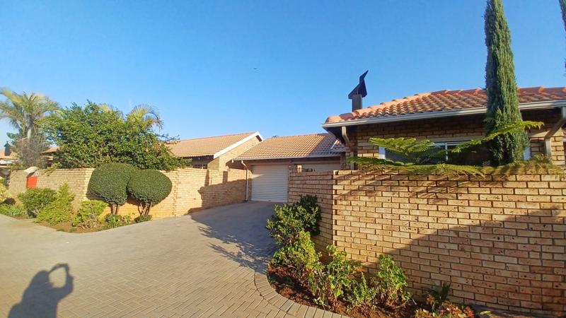 2 Bedroom Property for Sale in Annlin Gauteng