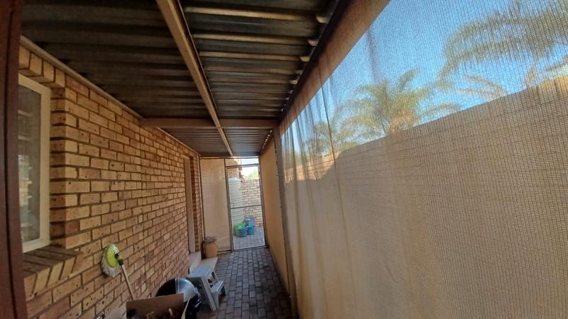 2 Bedroom Property for Sale in Annlin Gauteng