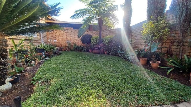 2 Bedroom Property for Sale in Annlin Gauteng