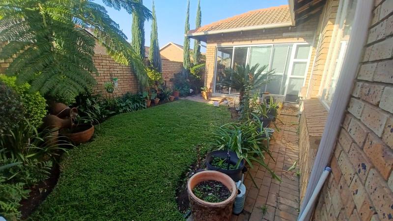 2 Bedroom Property for Sale in Annlin Gauteng