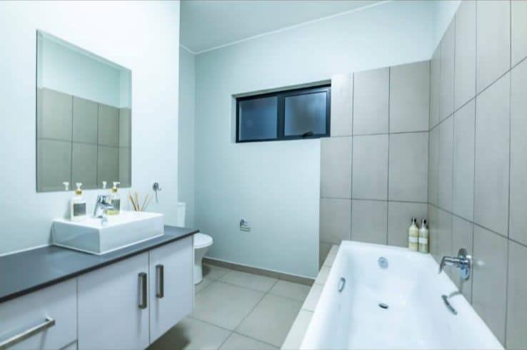 2 Bedroom Property for Sale in North Riding Gauteng