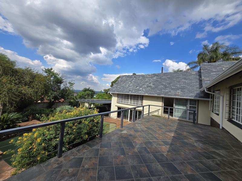 To Let 4 Bedroom Property for Rent in Weltevreden Park Gauteng