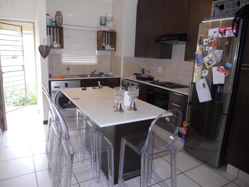 To Let 2 Bedroom Property for Rent in Bryanston Gauteng