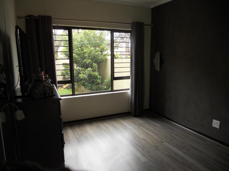 To Let 2 Bedroom Property for Rent in Bryanston Gauteng