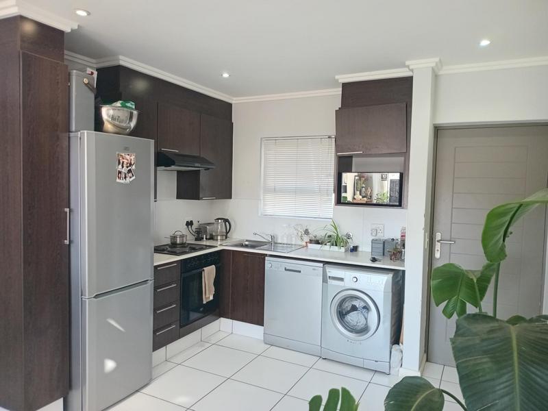 To Let 1 Bedroom Property for Rent in Fourways Gauteng