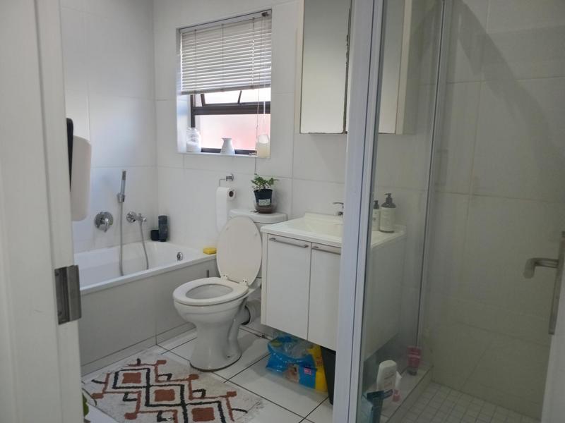 To Let 1 Bedroom Property for Rent in Fourways Gauteng