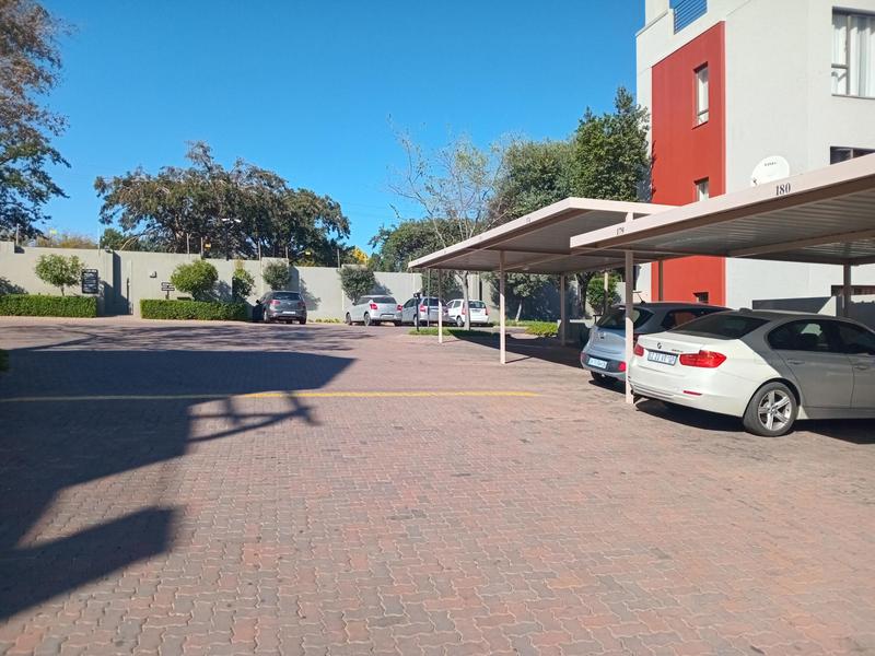 To Let 1 Bedroom Property for Rent in Fourways Gauteng
