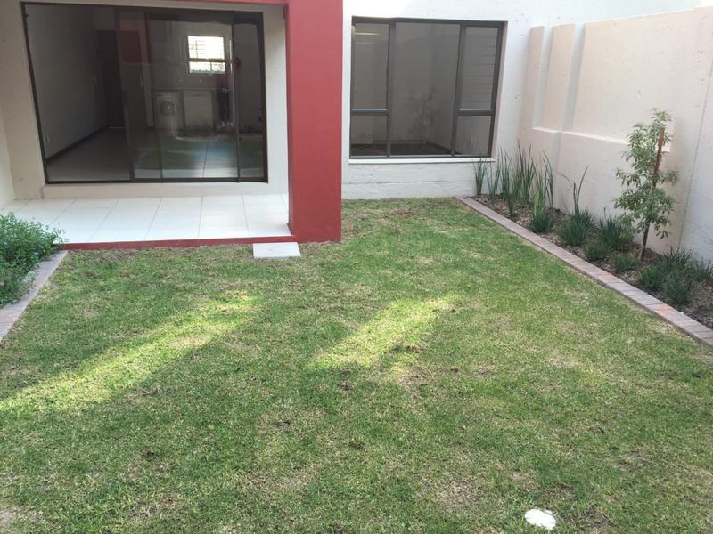 To Let 1 Bedroom Property for Rent in Sunninghill Gauteng