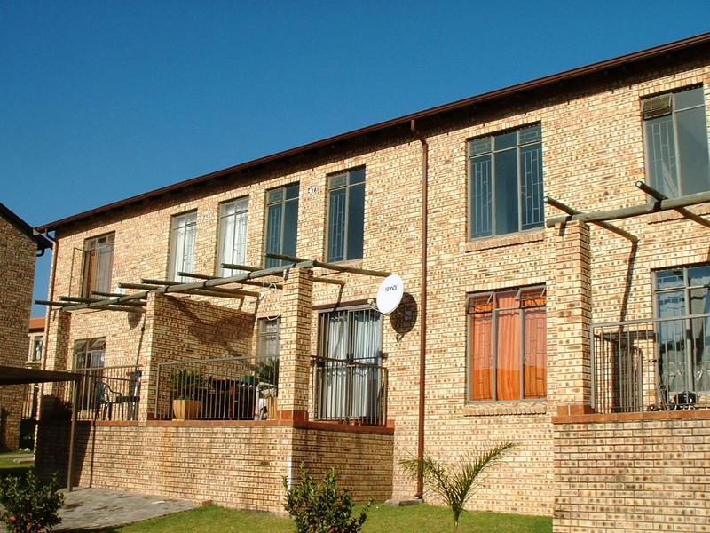 To Let 2 Bedroom Property for Rent in Honeydew Gauteng