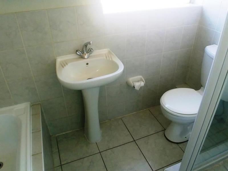 To Let 2 Bedroom Property for Rent in Honeydew Gauteng