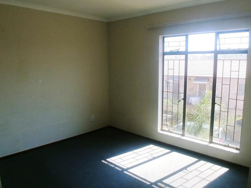 To Let 2 Bedroom Property for Rent in Honeydew Gauteng
