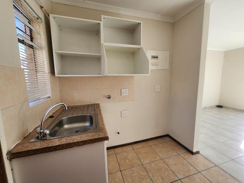 2 Bedroom Property for Sale in Honeydew Gauteng